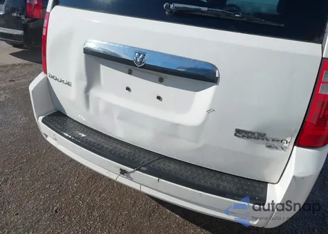 2010 Dodge Grand Caravan Sxt z USA, uszkodzony, nr VIN 2D4RN5D17AR444902